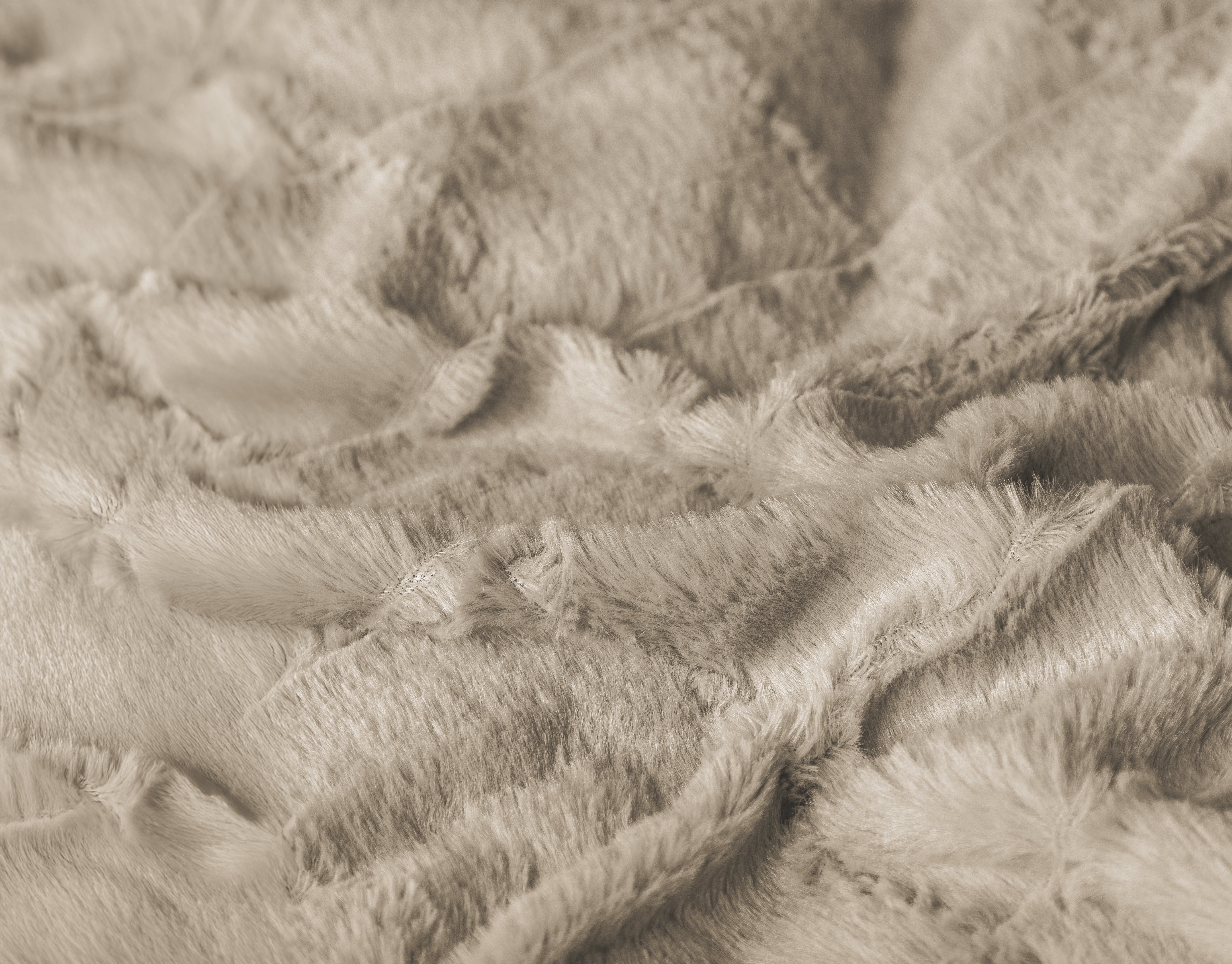Dekbedovertrekset Faux Fur Check Beige