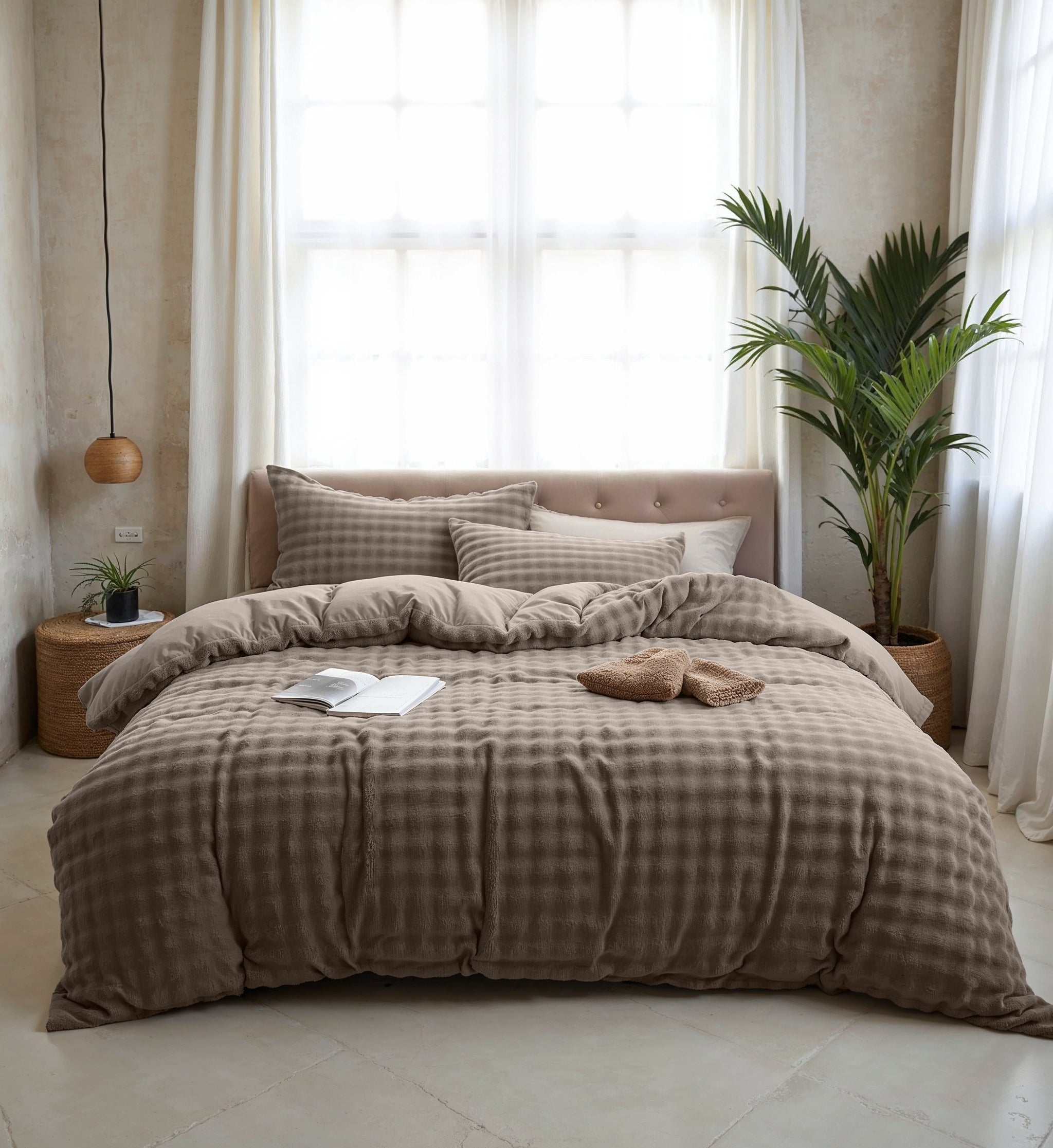 Dekbedovertrekset Pompom Taupe